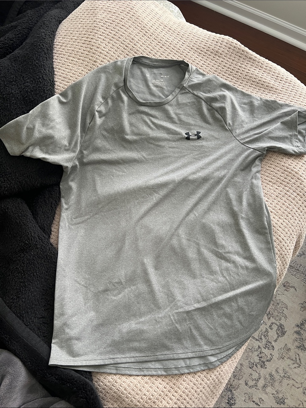 Under Armour Men’s Light Gray Active Short Sleeve Tee